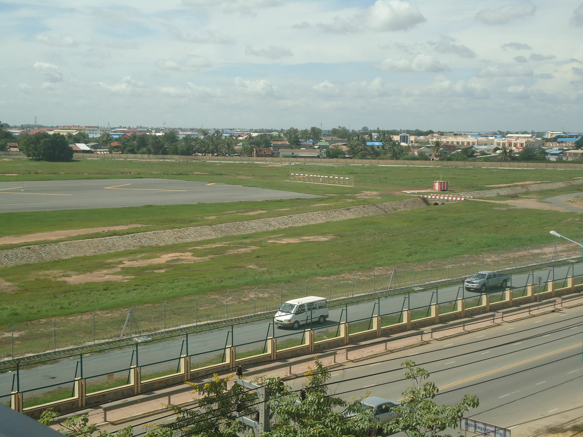 Golden Apple Hotel - Airport Phnom Pen Exterior foto
